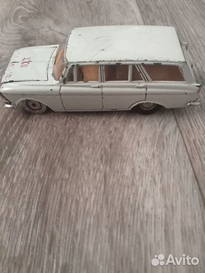 Модель 1/43 москвич 427 СССР