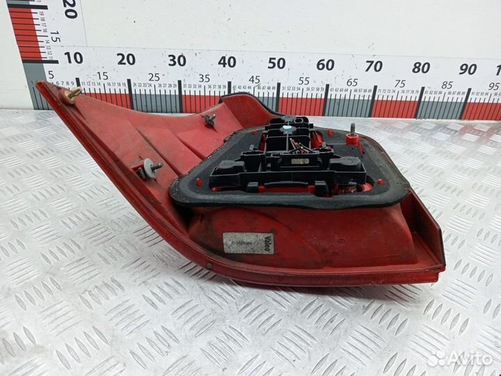 Фонарь задний для Volkswagen Golf 4 1J6945096R