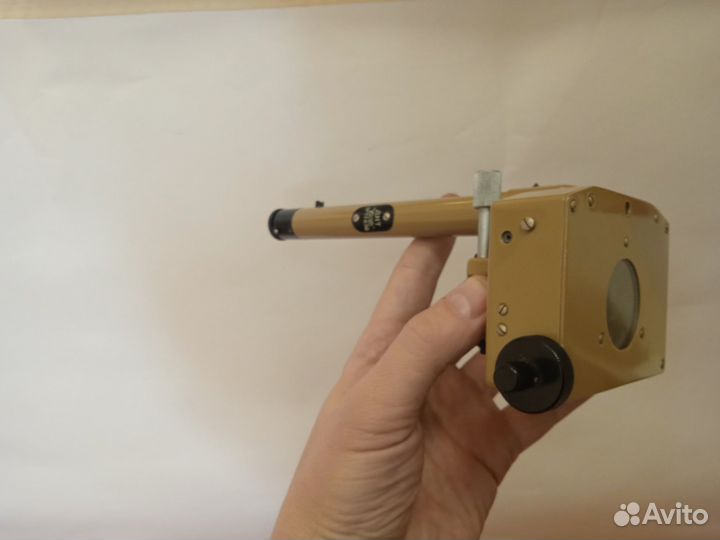 Дальномер старый в ящике