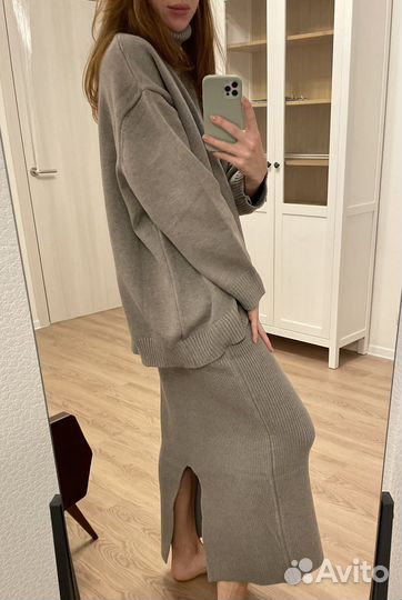 Костюм юбка и свитер