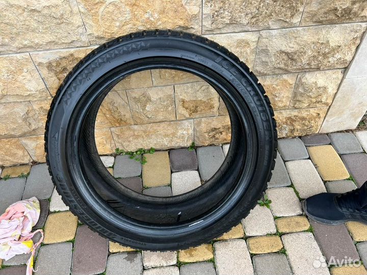 Bridgestone Ice Cruiser 5000 215/4.5 R17