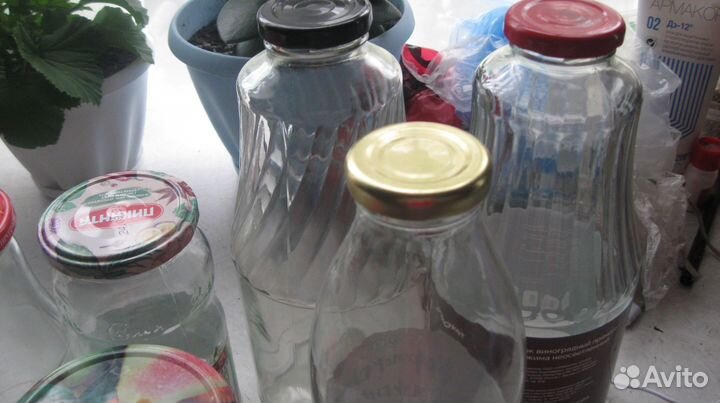 Стеклянные банки 02,025, 05 л.и бутылки 1.0 л