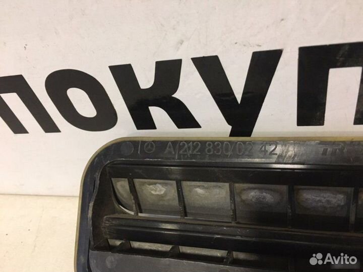 Решетка вентиляционная Mercedes-Benz E-Class W212