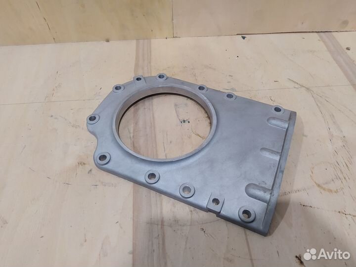 Крышка коленвала 12272177 Deutz TD226B-6