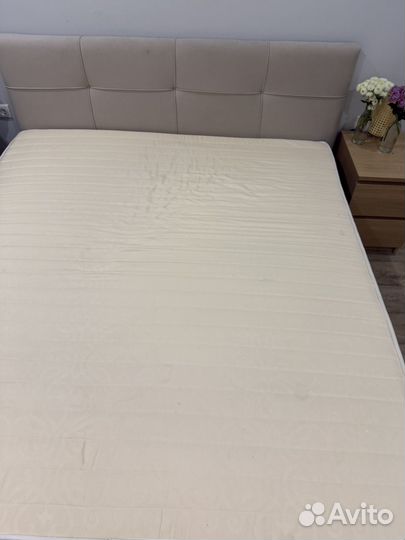 Кровать двухспальная 180*200