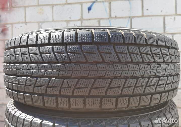 Dunlop Winter Maxx SJ8 225/65 R17 97T