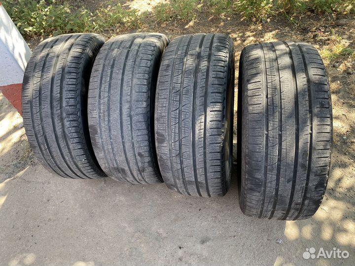 Pirelli Scorpion 275/45 R21