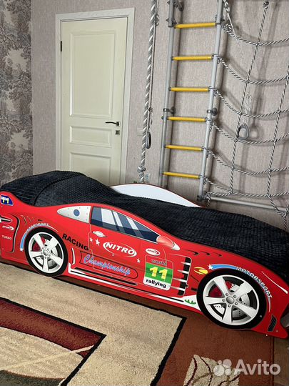 Кровать детская машинка