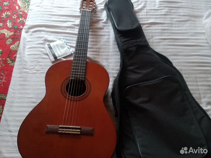 Классическая гитара yamaha c40