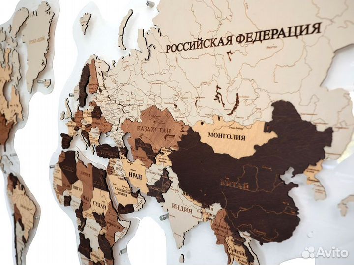 Премиум карта мира из дерева Санкт-Петербург