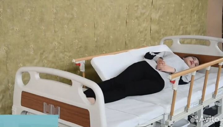 Медицинская кровать для лежачих больных Электро*wc