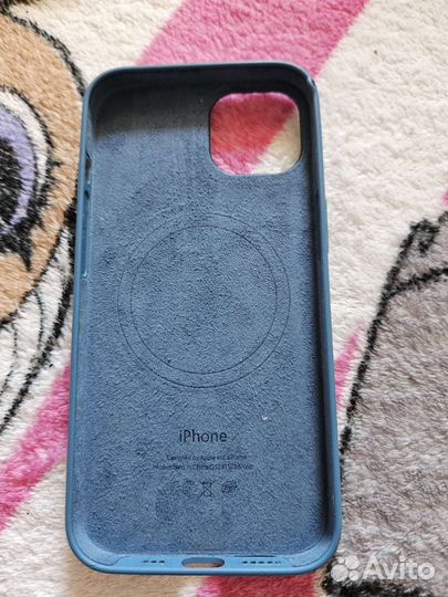 Чехлы iPhone 13
