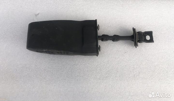 Ограничитель двери передн лев Фольксваген Джетта 6