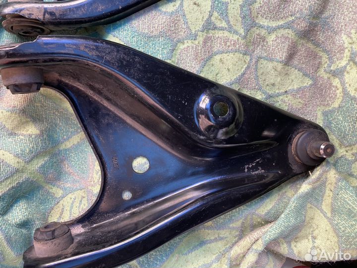 Рычаги 545009559R и 545017650R