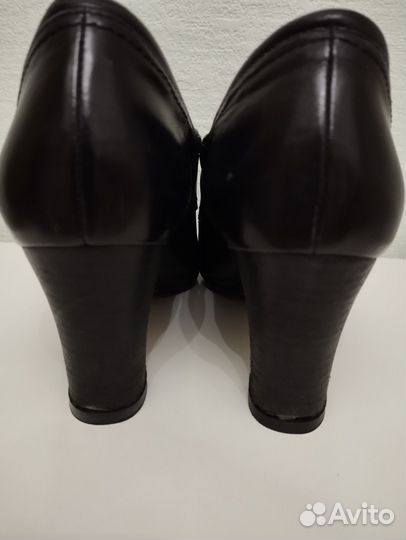 Полуботинки женские из нат.кожи,37р. Quattro Fiori