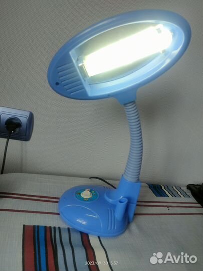 Лампа настольная