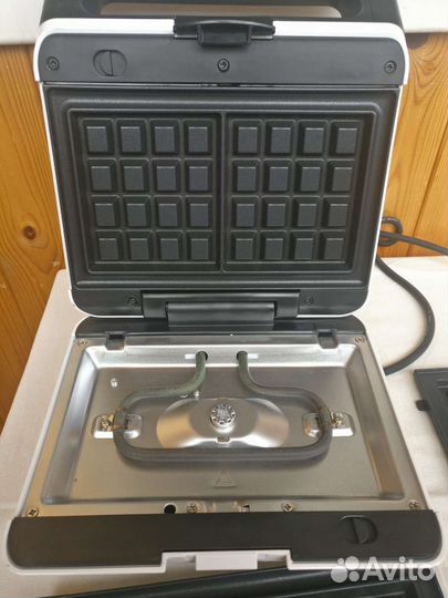 Вафельница-бутербродница KT-1638