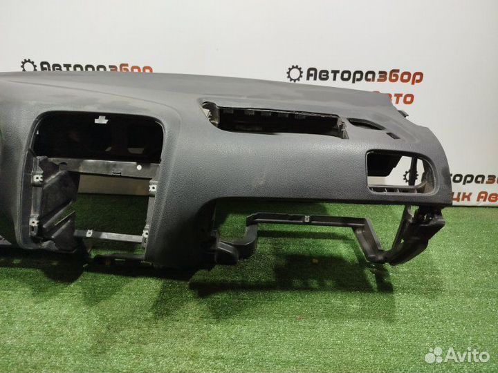 Торпедо Volkswagen Polo седан cfna 2011