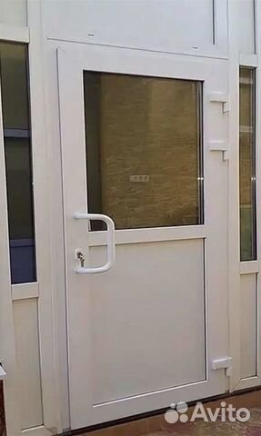 Пластиковые двери