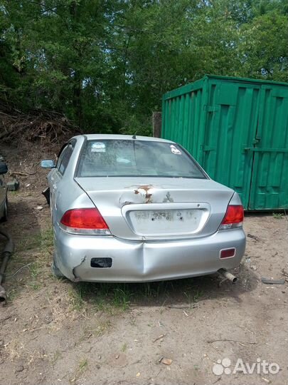 В разборе Mitsubishi lancer 9