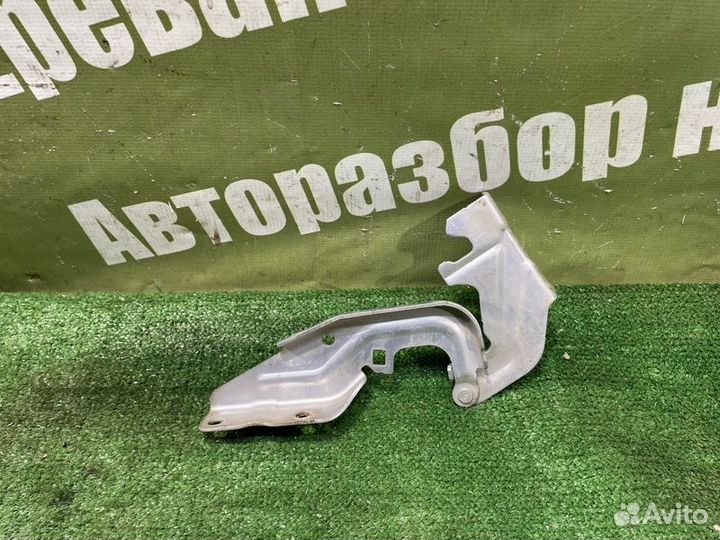 Петля капота левая Mitsubishi Lancer 10