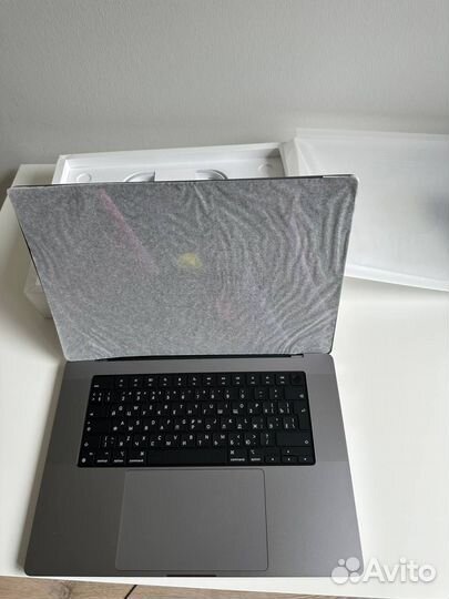 MacBook Pro 16 ростест, M1 PRO, 1TB SSD, 16GB