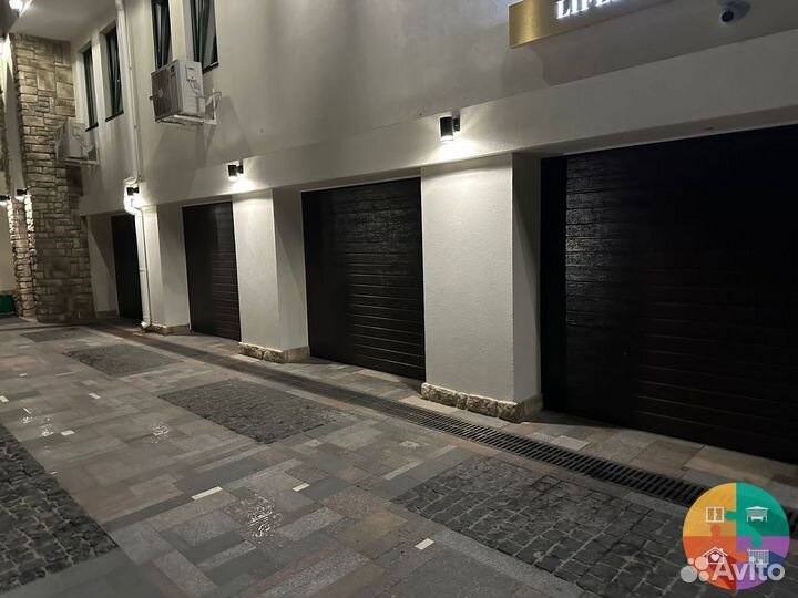 Секционные ворота