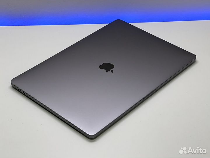 Топовый MacBook Pro 16 2021 i7/32/1TB/Radeon 8gb