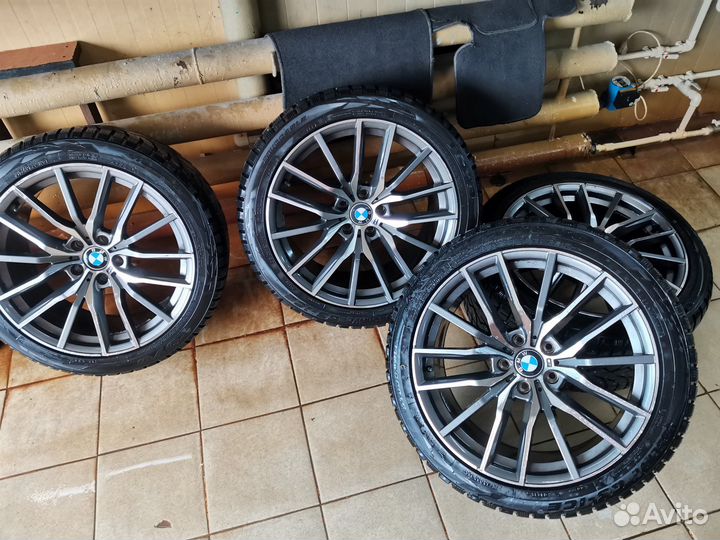 Комплект дисков с резиной зима BMW X5 5*120