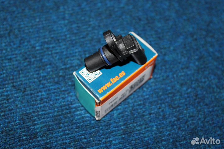 Датчик распредвала Octavia Passat Jetta Yeti Golf