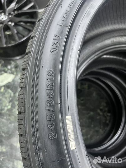 Gripmax SureGrip Pro Winter 245/35 R19 93V