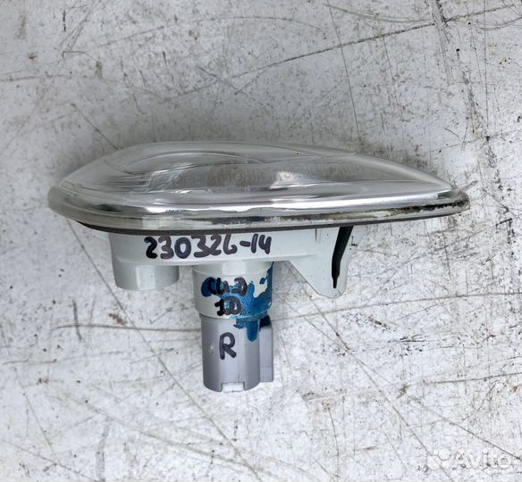 Поворотник повторитель в правое крыло Киа Сид JD 2