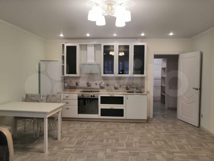 3-к. квартира, 90 м², 5/10 эт.