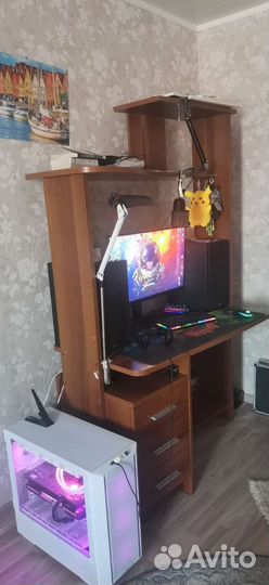 Компьютерный стол