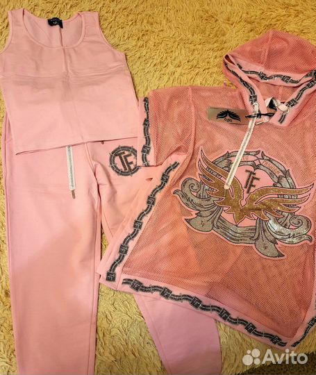 Спортивный костюм женский