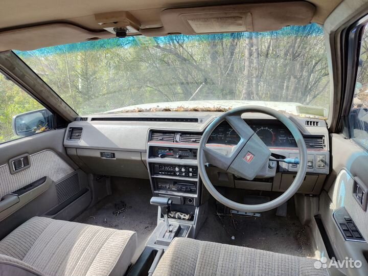 Nissan Bluebird 1.8 AT, 1985, 100 000 км