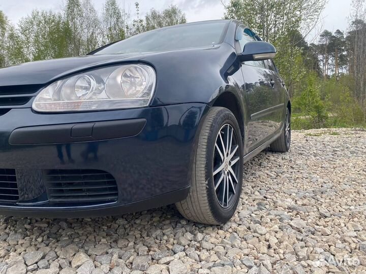 Volkswagen Golf 1.6 AT, 2005, 235 000 км