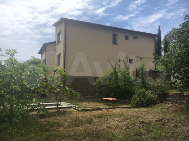 Дом 372 м² на участке 12 сот.