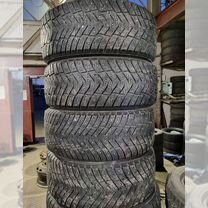 Yokohama Ice Guard IG65 235/45 R18 98T