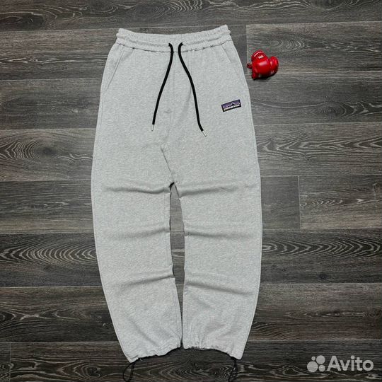 Спортивные штаны широкие