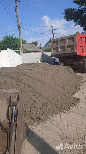 Песок и щебень