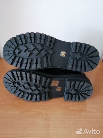 Ботинки женские зима 38,5р. Rita Bravuro кожа