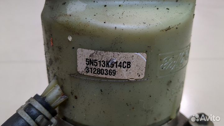 Насос усилителя руля Volvo V50