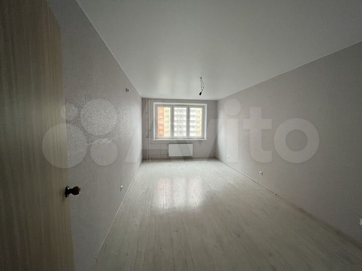 2-к. квартира, 44 м², 1/18 эт.