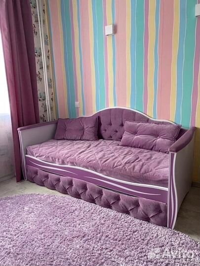 Кровать интерьерная мягкая