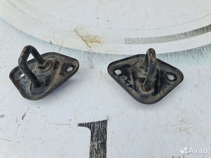 Петля замка капота Mercedes W222