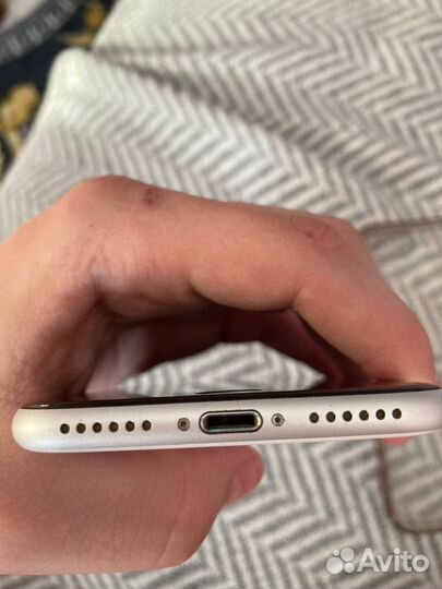 iPhone SE (2020), 128 ГБ