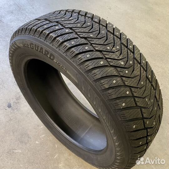 Yokohama IceGuard Stud IG65 215/55 R16 T