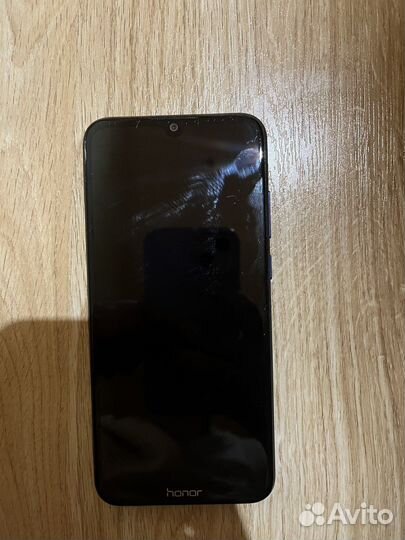 Телефон honor 8а