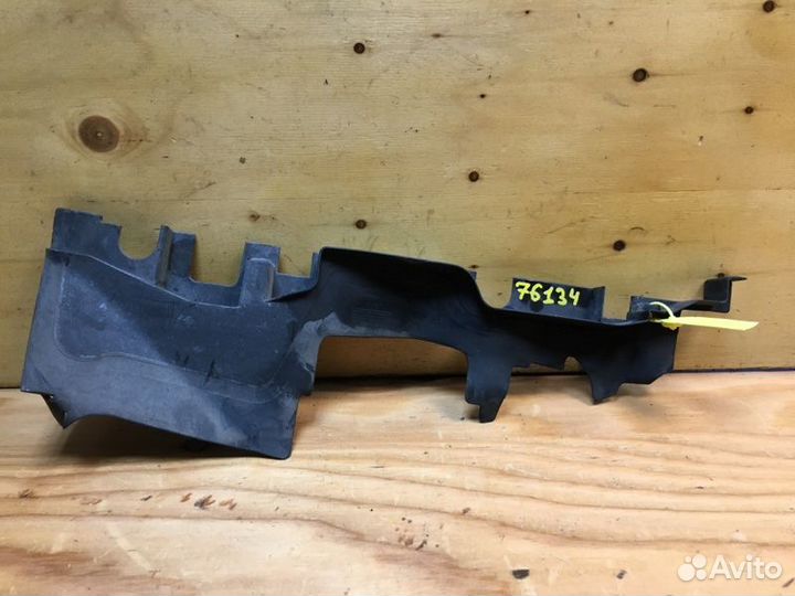 Воздуховод левый Audi A4 8EC BFB 2007